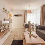 Manatee Mit Sauna & Fitness Apartamento *