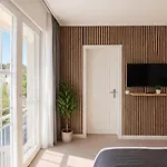 Manatee Mit Sauna & Fitness