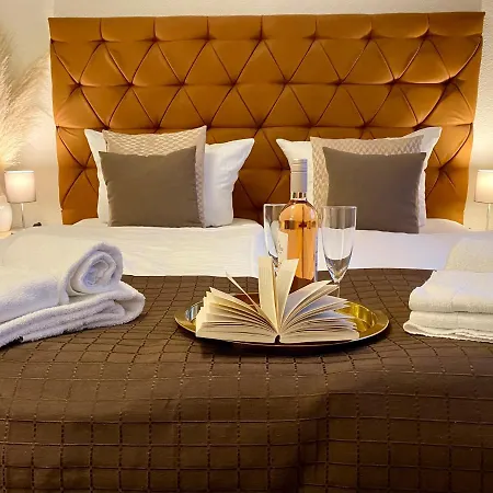 Manatee Mit Sauna Und Fitness アパート