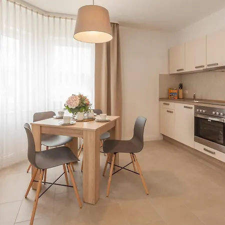 アパート Manatee Mit Sauna Und Fitness ゼリン