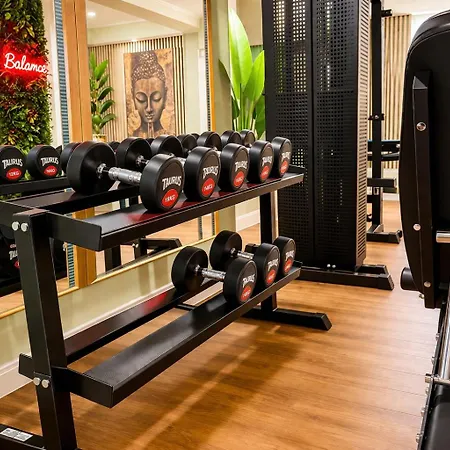Manatee Mit Sauna & Fitness