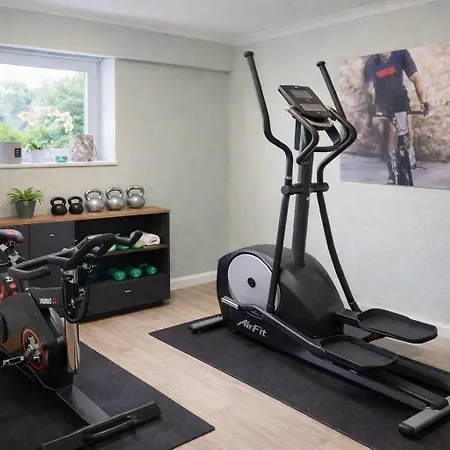 Manatee Mit Sauna & Fitness *