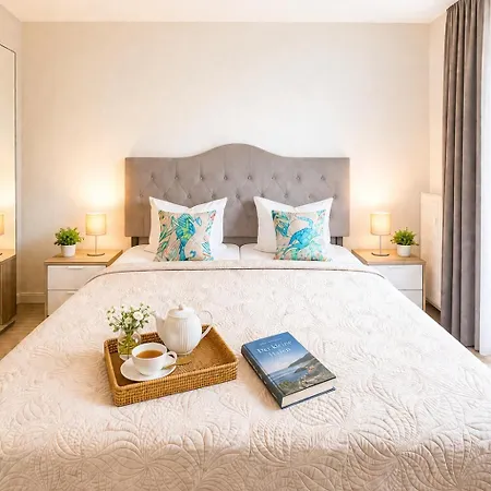 Villa Manatee mit Sauna stilvolle Ferienwohnungen mit Terrasse und Balkon * Sellin (Rugen)