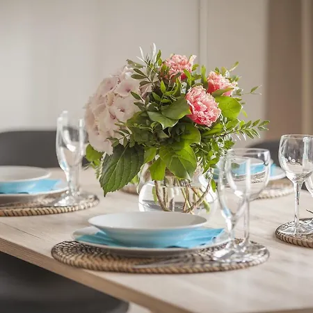 Manatee Mit Sauna Und Fitness ゼリン