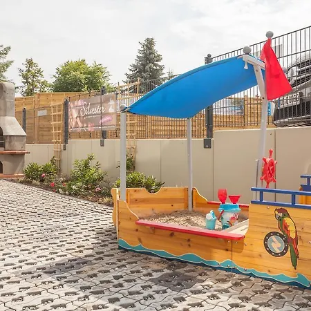 Manatee Mit Sauna Und Fitness