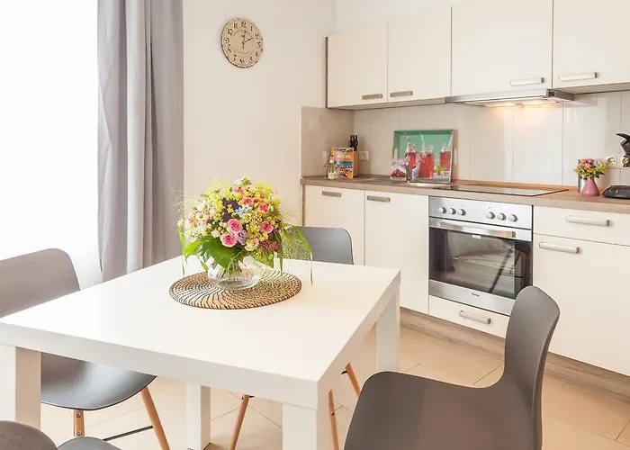 Manatee Mit Sauna Und Fitness Sellin